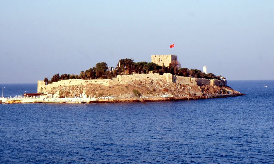 Die Vogelinsel (auch Taubeninsel) vor Kusadasi